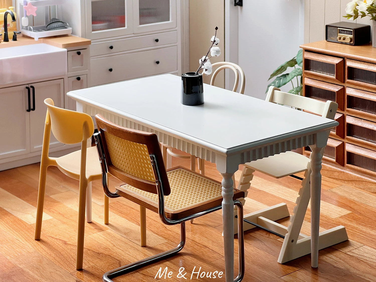 1/6  Dollhouse Living Room Kitchen Accessories   Vintage long table/dining table Mini Furniture